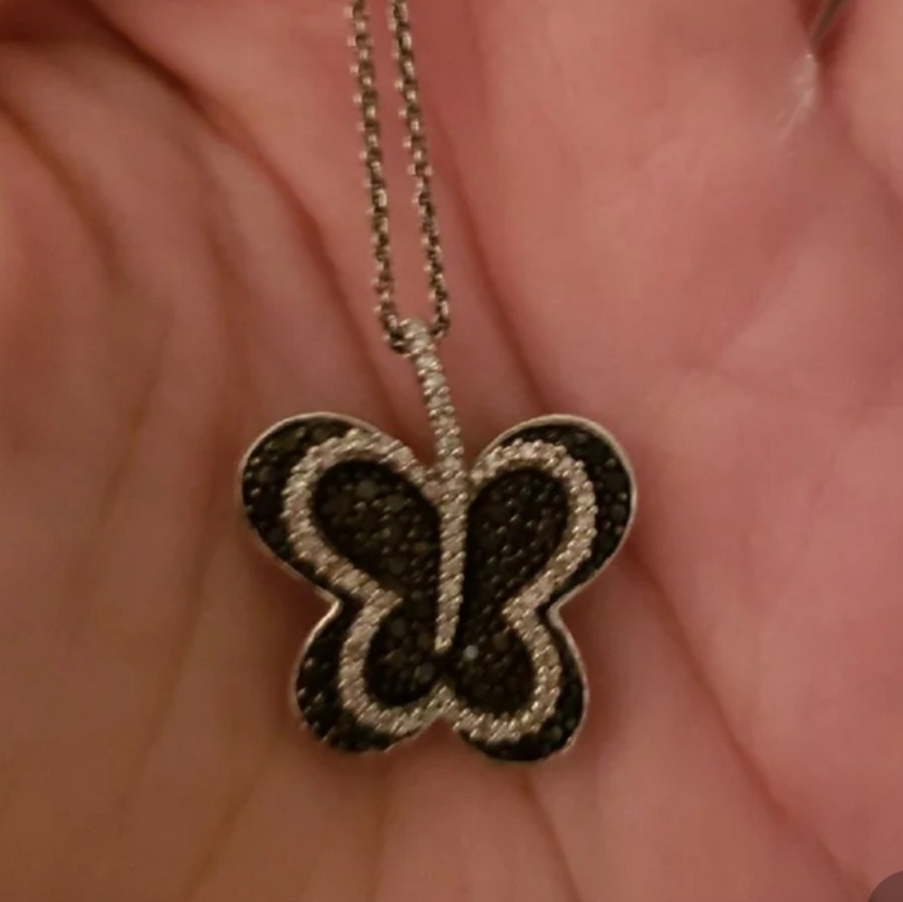 Black&white diamond necklace